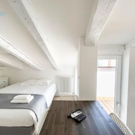 Corridoni 4c Tirabora Short Rent