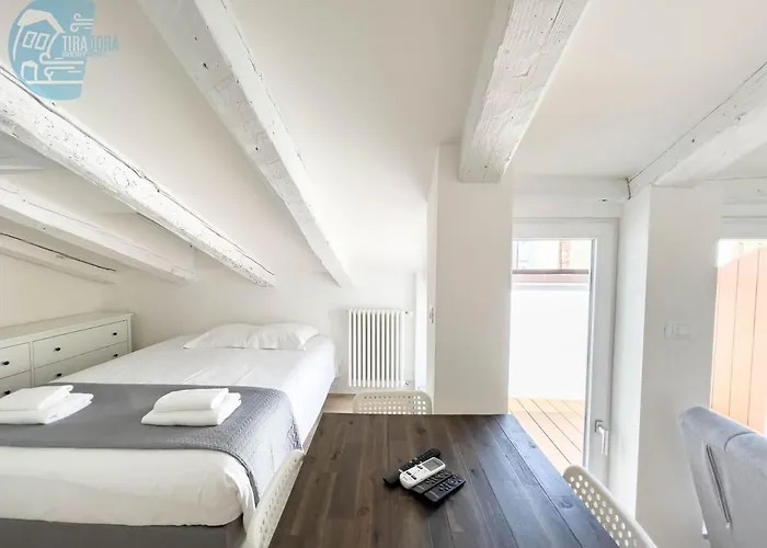 Corridoni 4c Tirabora Short Rent