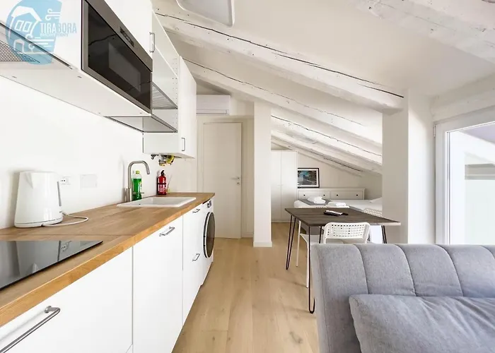 Corridoni 4c Tirabora Short Rent Trieste