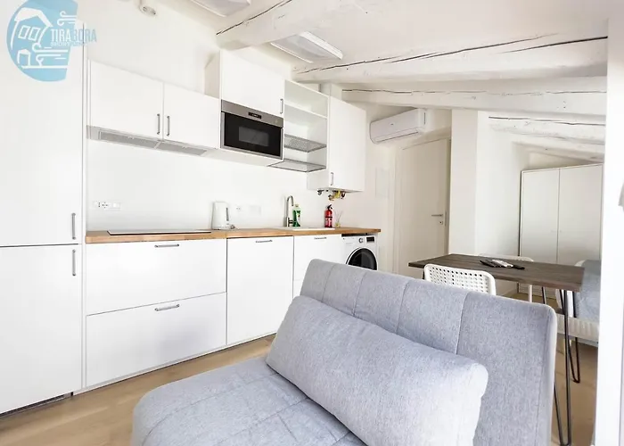 Corridoni 4c Tirabora Short Rent